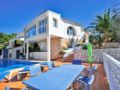 Holiday Home Balcon Al Mar 20-H ホテル詳細