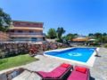 Holiday Home Lazbala ホテル詳細
