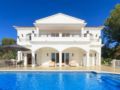 Holiday Home Villa Hermosa ホテル詳細