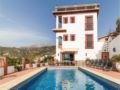 Seven-Bedroom Holiday Home in Canillas de Albaida ホテル詳細