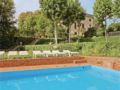 Thirteen-Bedroom Holiday Home in Vilanova del Valles ホテル詳細