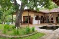 3 Bedroom Luxury Villa with Pool at Koggala Lake ホテル詳細