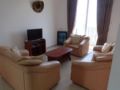 NEW FULLY FURNISHED 3 BEDROOM APT ON 3RD FOOR ホテル詳細