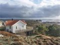 Four-Bedroom Holiday Home in Mollosund ホテル詳細