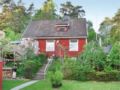 Four-Bedroom Holiday Home in Savedalen ホテル詳細