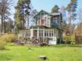 Four-Bedroom Holiday Home in Ystad ホテル詳細