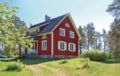 Holiday home Sisjön Silverstrand Älgarås ホテル詳細