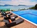 1 bedroom apartment overlooking Patong Bay ホテル詳細