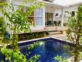 2 Bedroom Luxury Pool Villa Orchid walk to beach ホテル詳細