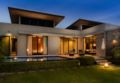 3 BDR Luxury Pool Villa Naiharn Baan Bua ホテル詳細