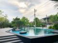 4BR Mountain View w/wifi, Pool, Gym & Big Garden ホテル詳細