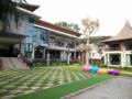 AmbVille Resort Khao Yai agoda 9BR ホテル詳細