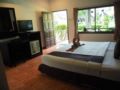 Awesome Bungalow steps away from sea on Phi Phi ホテル詳細