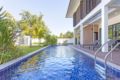 Cloud Nine Modern Villa 4BR Sleeps 8 w/Pool&Garden ホテル詳細