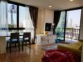 Comfy & Cozy Room Opposite Ferris Wheel View ホテル詳細