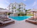 Condominium 1 Bedroom, 2nd Floor, 300 m from beach ホテル詳細