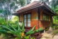 Cozy Balinese-Style Jungle Hut on Ao Prao Beach ホテル詳細