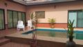 Discrete pool villa Chomphoo ホテル詳細