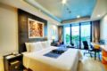 Elegant Room with Balcony, Free Tuk Tuk to BTS/MRT ホテル詳細