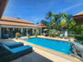 Family villa within 5 minutes to Nai Harn Beach ホテル詳細