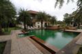 Greenery Villa 11BR Sleeps 22 w/Pool & Lake ホテル詳細