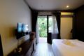 IRON32 40SQM Room withTerrace near Night Bazaar ホテル詳細