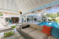 Luxury villa Mojito in a beachfront villa resort ホテル詳細