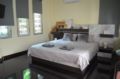 Modern room at Sabai Sabai Homestay Ayutthaya ホテル詳細