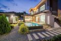 Modern spacious 5BR pool villa l 16 pax - VVH27 ホテル詳細