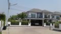 Nice house prefect for family in Nakhonratchasima. ホテル詳細