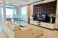 Ocean View Penthouse w/ Jacuzzi 2br unit 200sqm ホテル詳細