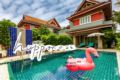 Rawai three bedroom four bathroom pool villa ホテル詳細