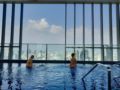 Rooftop pool luxury cozy condo free wifi 793 BTS ホテル詳細