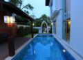 Siriwari Villas 11 BR Sleeps 22 w/Pool near City ホテル詳細