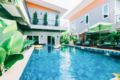 Spacious 3 houses combined pool villa & breakfast ホテル詳細