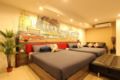 Spacious 4 pax, 8 mins BTS, Free WIFI, Near Silom ホテル詳細