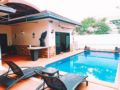 SUNNY 3 Bedroom VILLA near NAI HARN beach ホテル詳細