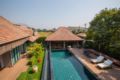 Sunshine Pool Villa 5BR Sleeps 16 w/ Breakfast ホテル詳細