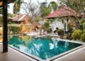 Super large pool luxury villa by pattaya ホテル詳細