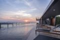 the base apartment sea view infinity pool ホテル詳細