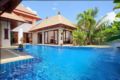 Tropical Fantasy Villa 4BR w/ Pool Near Beach ホテル詳細