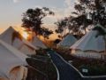 Tropical garden tent CAMPING 500m away from beach ホテル詳細