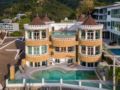 Unique Luxury Castle in Patong Beach 4 Bedrooms ホテル詳細