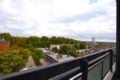 7th Floor Balcony 2bed Apartment in Battersea Park ホテル詳細