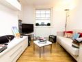 Bright 1BR flat Zone 1 Waterloo ホテル詳細