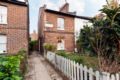 FG Property - The Archbishops Place Cottage ホテル詳細