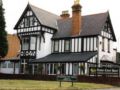 The Tudor Court Hotel ホテル詳細