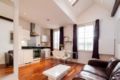 Trendy modern Islington 1BR flat ホテル詳細