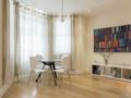 Veeve 2 Bed Kensington Apartment Elsham Road ホテル詳細