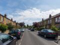 Veeve 3 Bed House On Sunderland Road South Ealing ホテル詳細